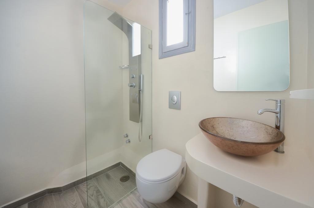 Depis Suites Naxos City Екстериор снимка