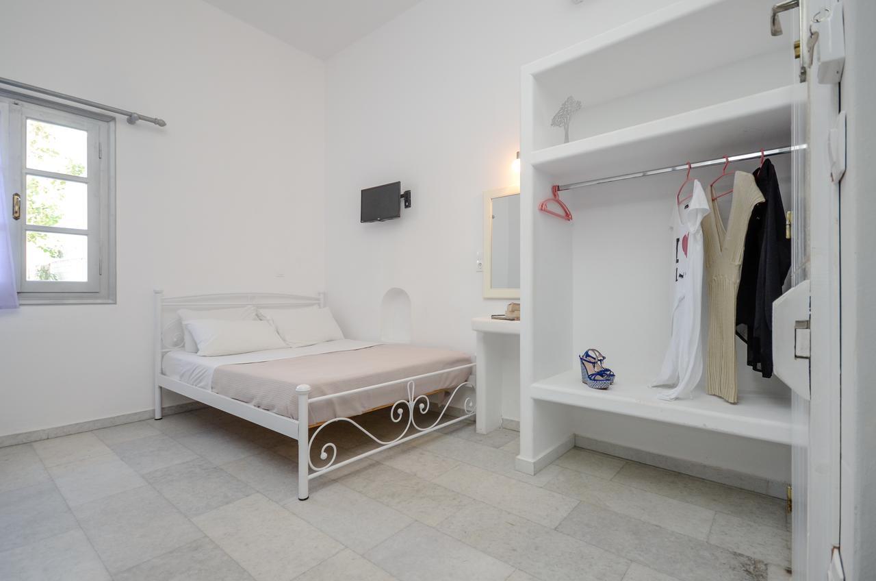 Depis Suites Naxos City Екстериор снимка