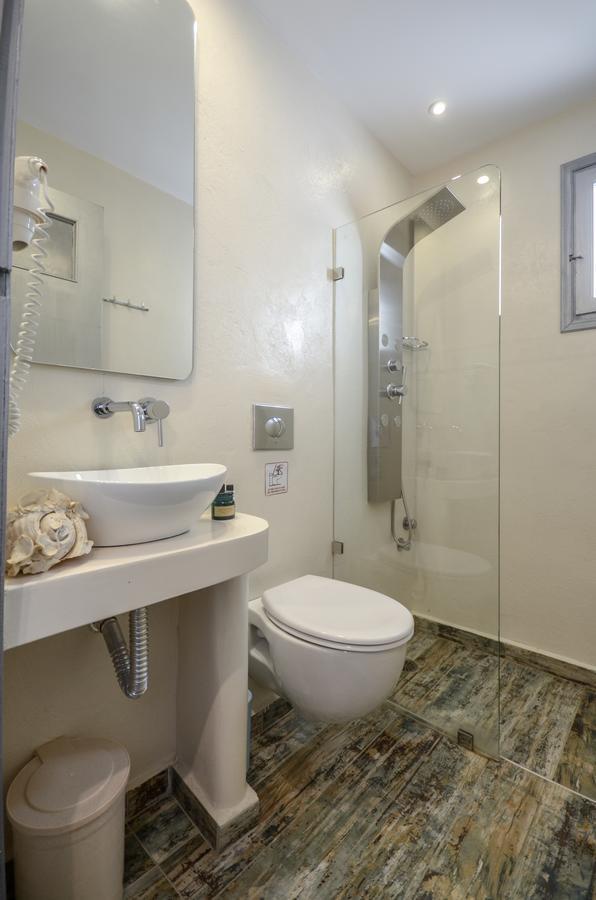 Depis Suites Naxos City Екстериор снимка