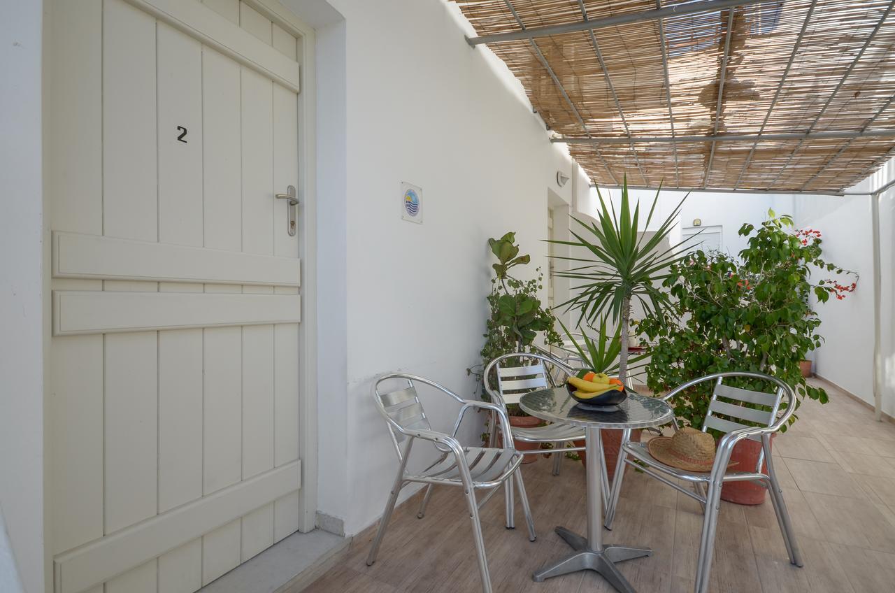Depis Suites Naxos City Екстериор снимка