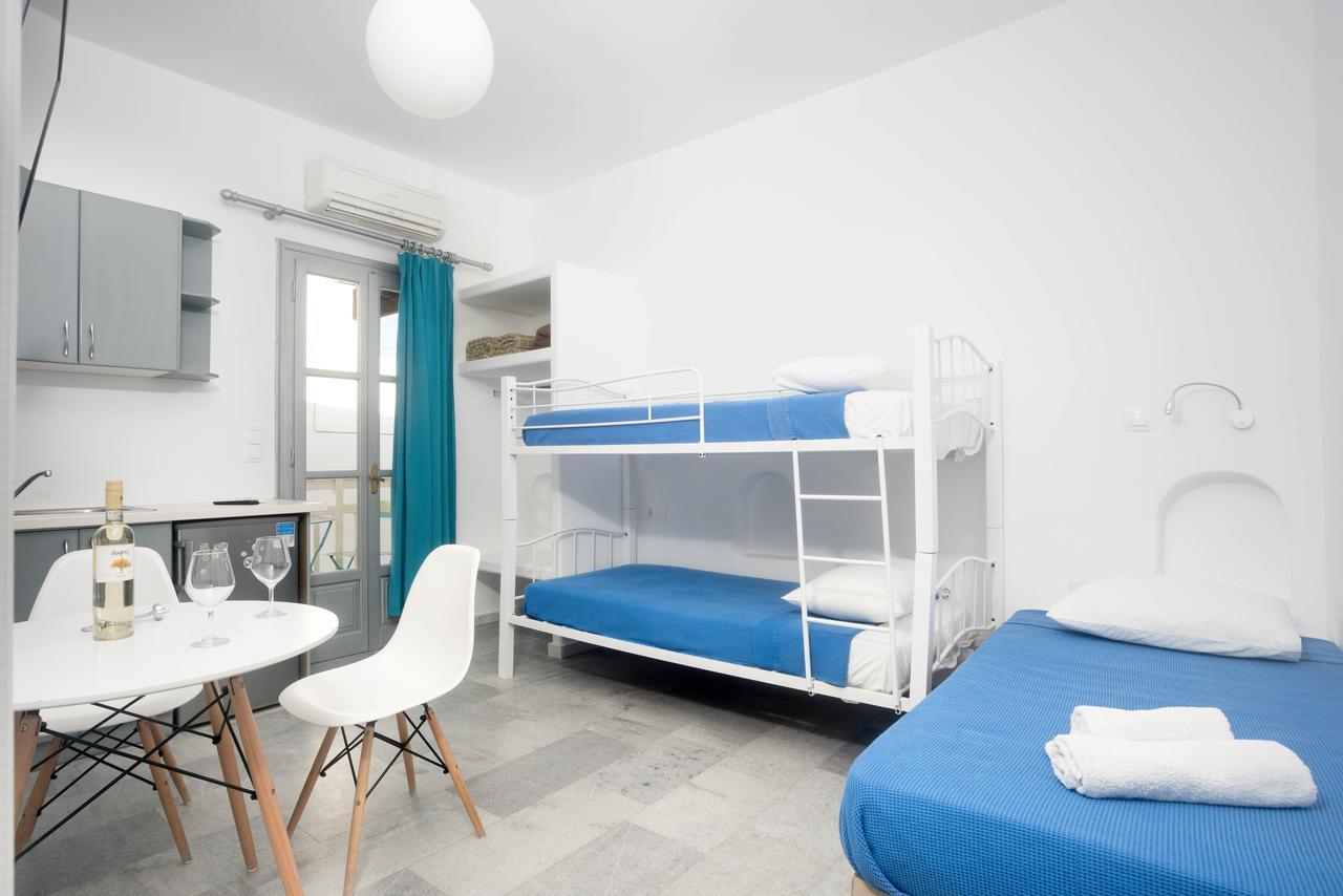Depis Suites Naxos City Екстериор снимка