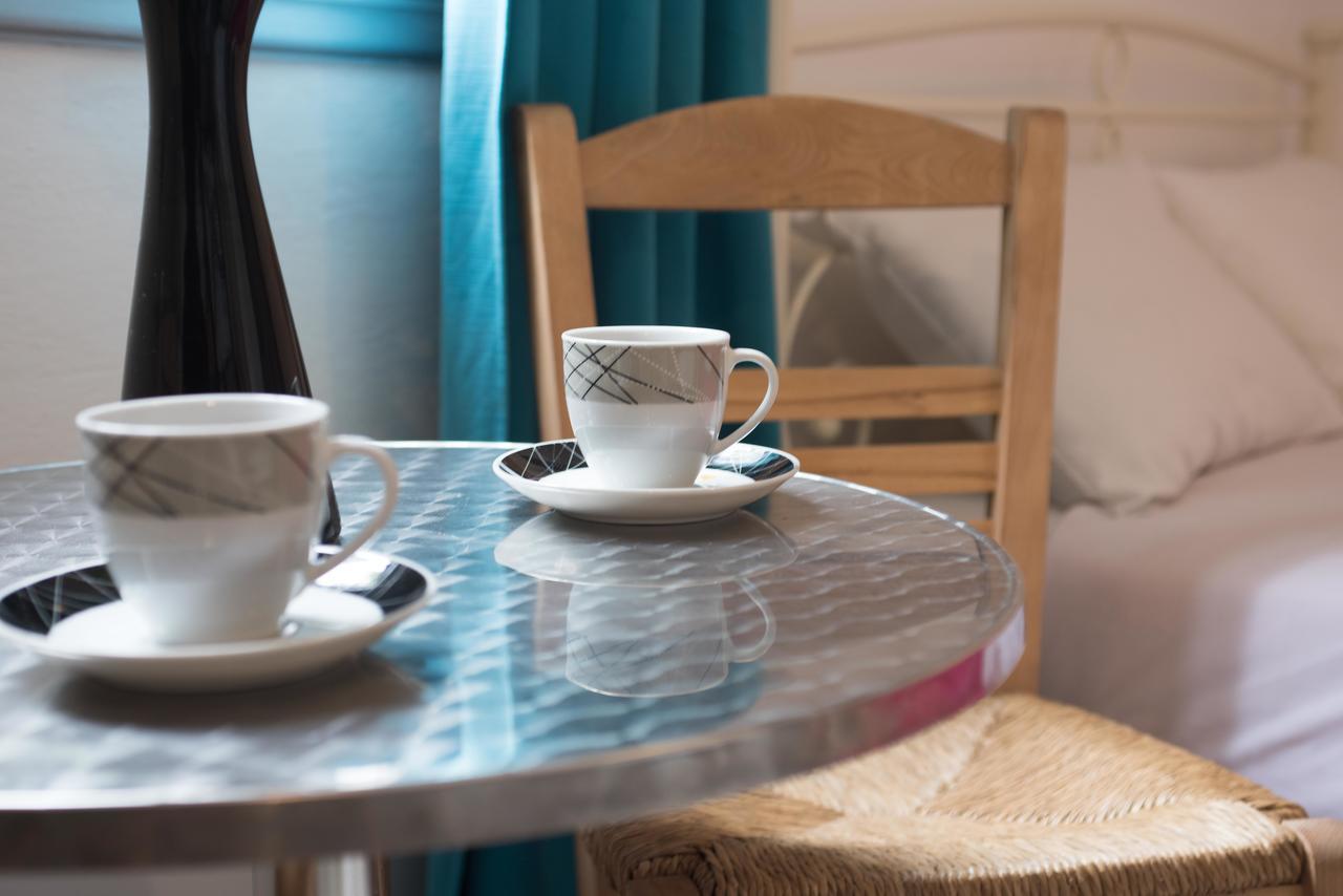 Depis Suites Naxos City Екстериор снимка