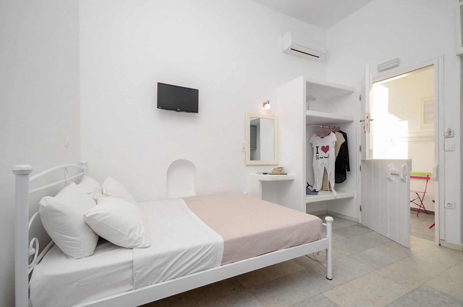 Depis Suites Naxos City Екстериор снимка